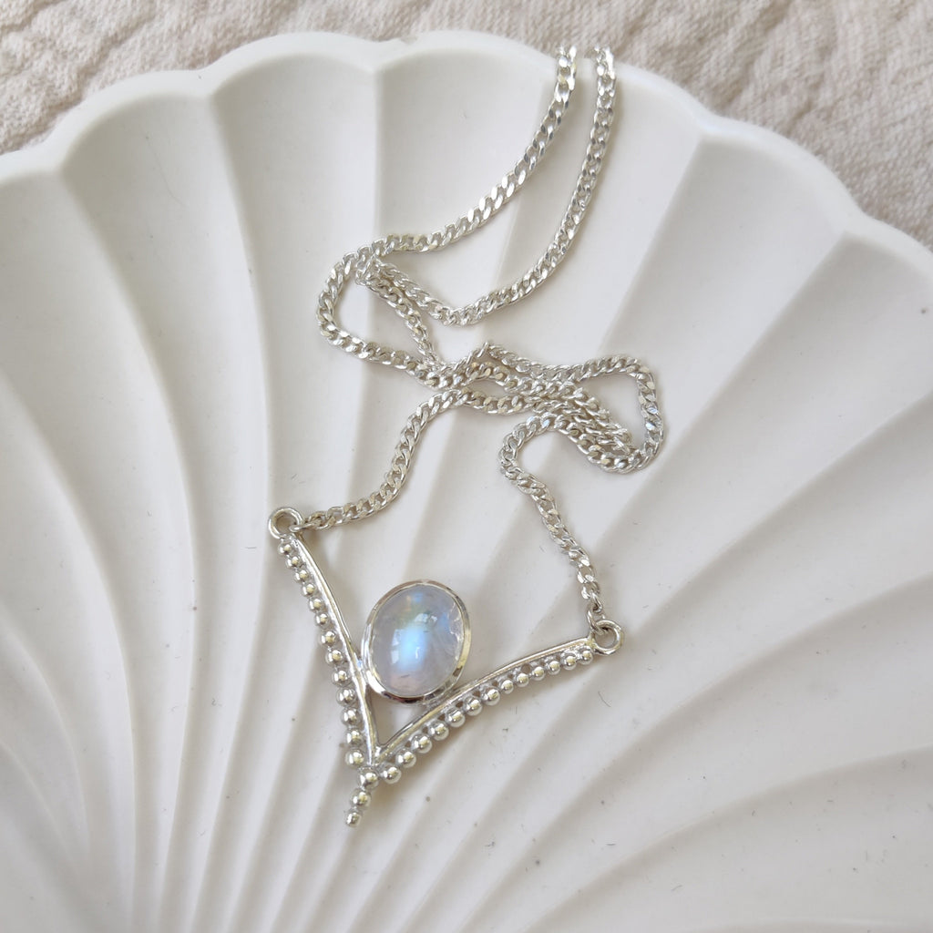 elegant moonstone necklace sterling silver
