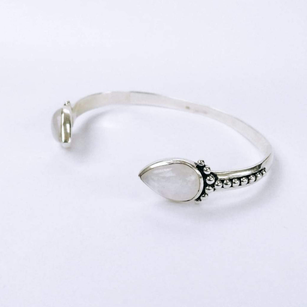 Adramata 4 Pcs Cuff Bangle Bracelet Set for Women Smooth Open Wide