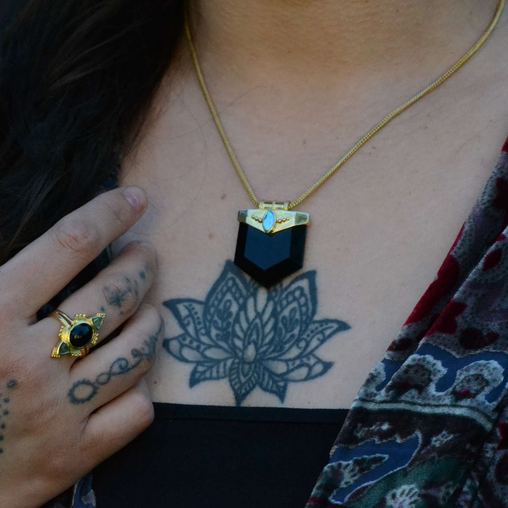 alternative jewelry black onyx crystal necklace