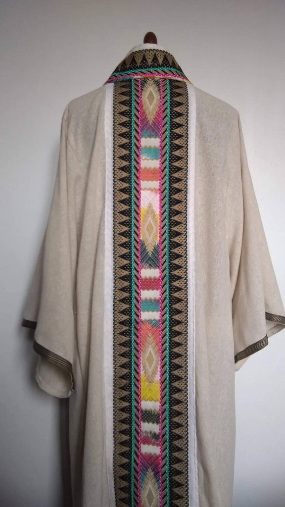 Long Kimono Raw Silk with wide sleeves and tribal details